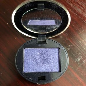 Urban Decay purple eyeshadow in Ransom